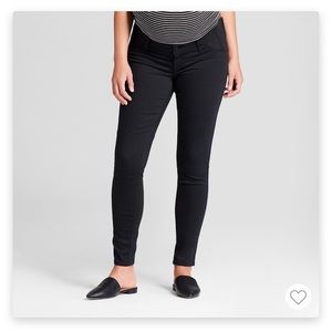 Black maternity jeans
